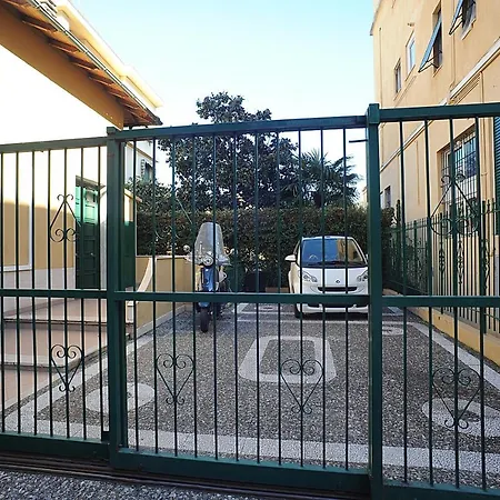 Moderno Centrale Con Parcheggio Privato Σαν Ρέμο